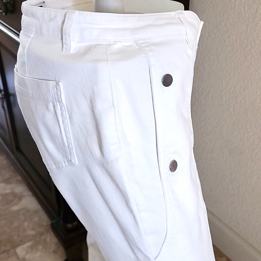 Euc-Etcetera E3 With Silver Button-Accent Fancy J… - image 3